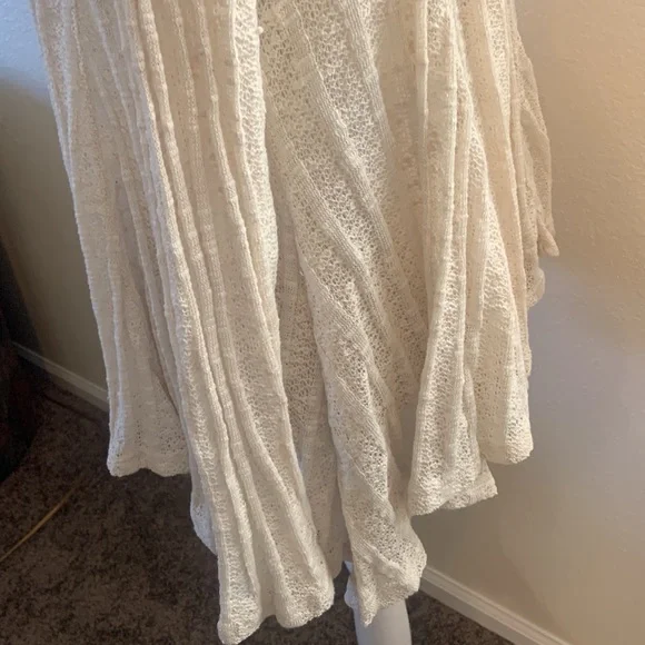 ❌SOLD❌NWT Shawl Style Cardigan - Open Weave Lace Like Material Sz M - Picture 9 of 16